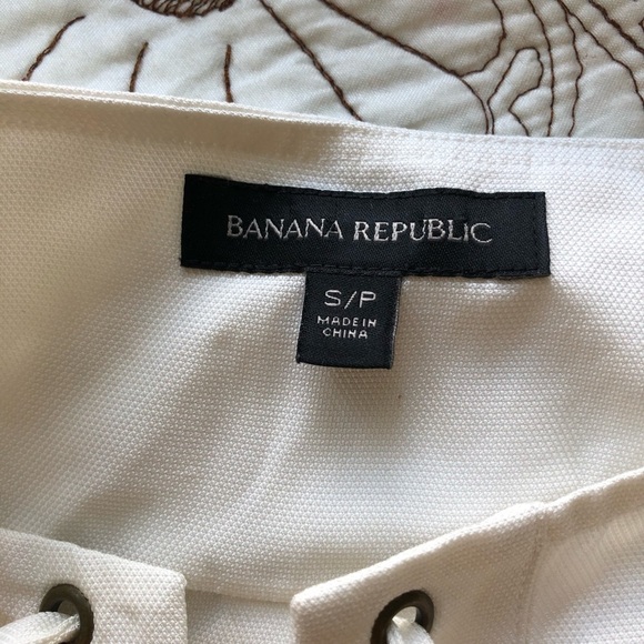 Banana Republic Tencel Lyocell Sleeveless Lace-up Shirt - Picture 4 of 8